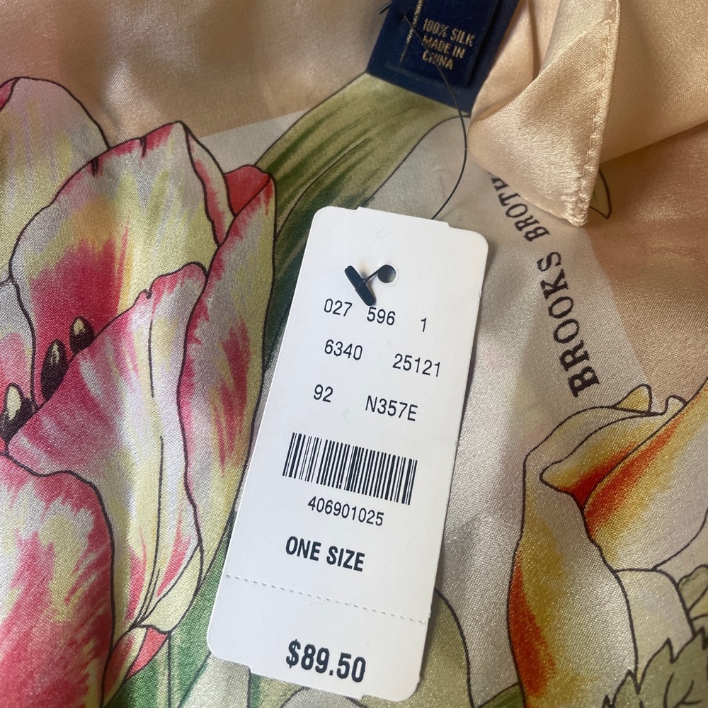 Brooks Brothers 346 NWT silk scarf - Picture 4 of 6